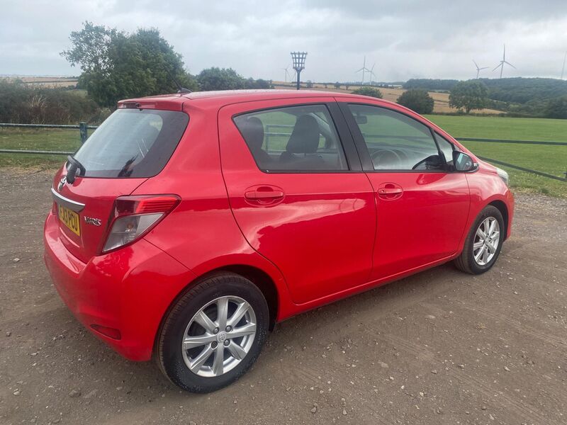 TOYOTA YARIS