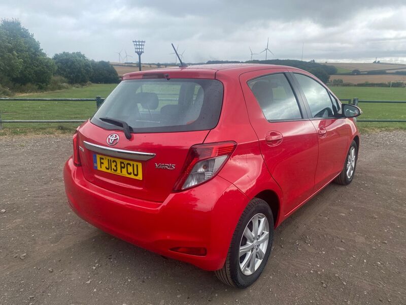 TOYOTA YARIS