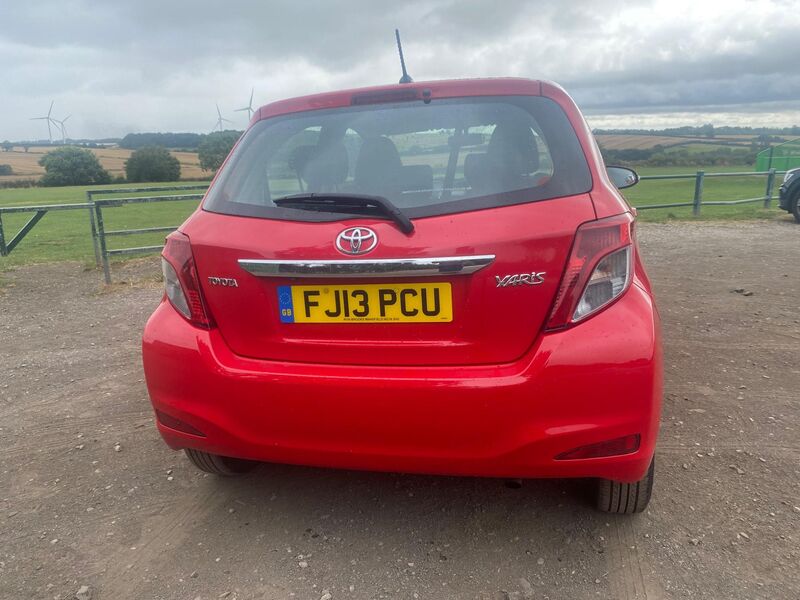 TOYOTA YARIS