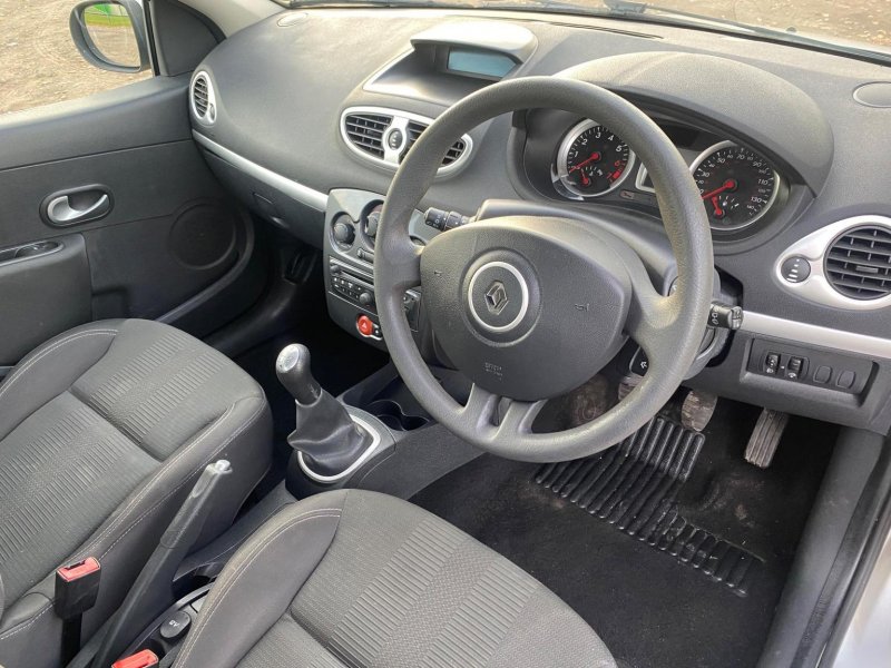 RENAULT CLIO