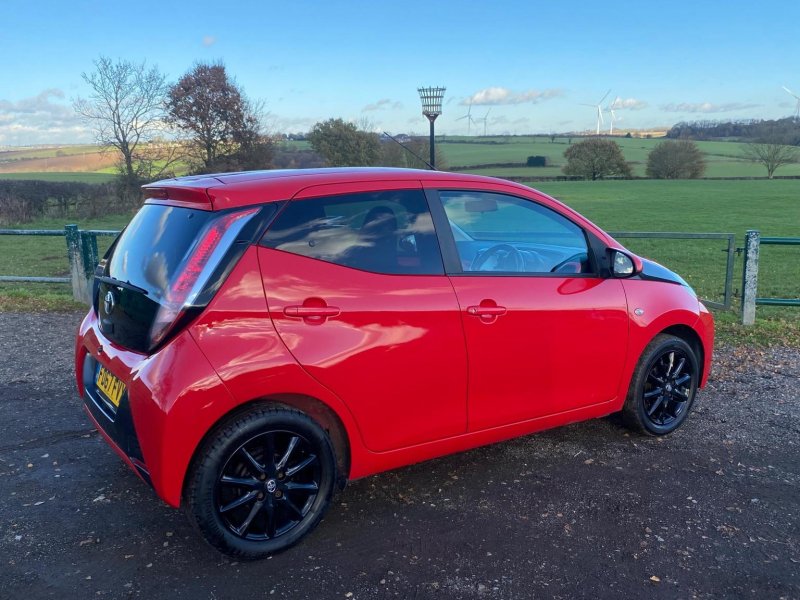 TOYOTA AYGO