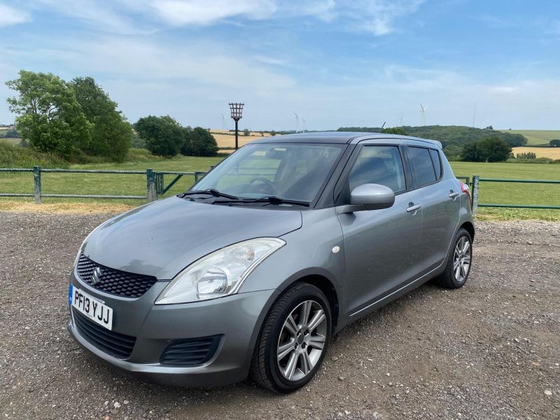 SUZUKI SWIFT