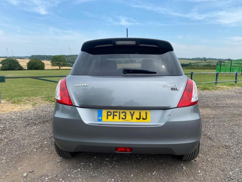SUZUKI SWIFT