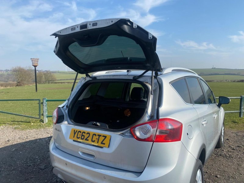 FORD KUGA